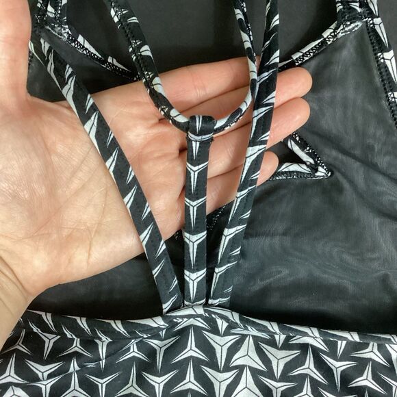 Victorias Secret Bra-Small-Black/White Triangle All-Over Pattern-Cutouts-Strappy - Picture 4 of 10
